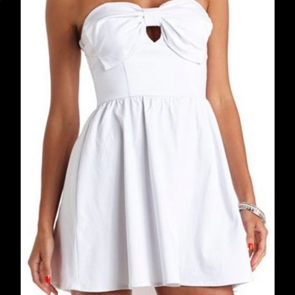 Charlotte Russe Dresses & Skirts - Charlotte Russe Strapless Skater Dress